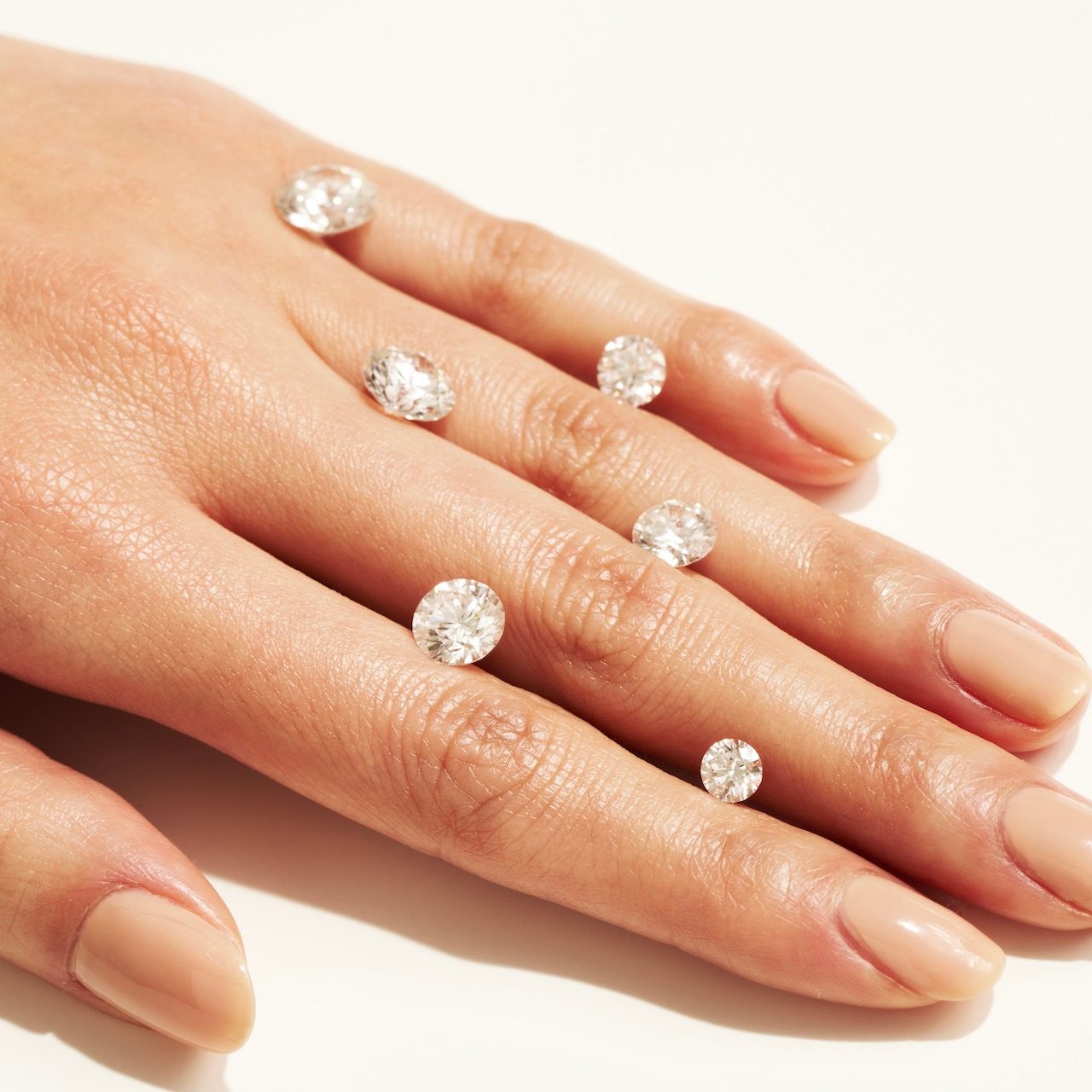 Diamond Color Grading: Understanding the Diamond Color Scale