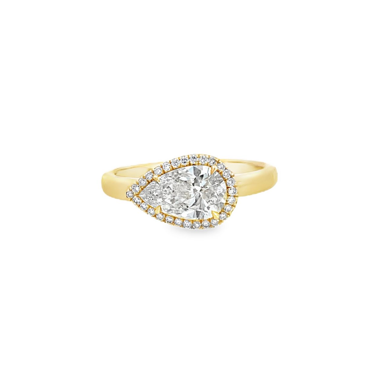 yellow gold engagement ring