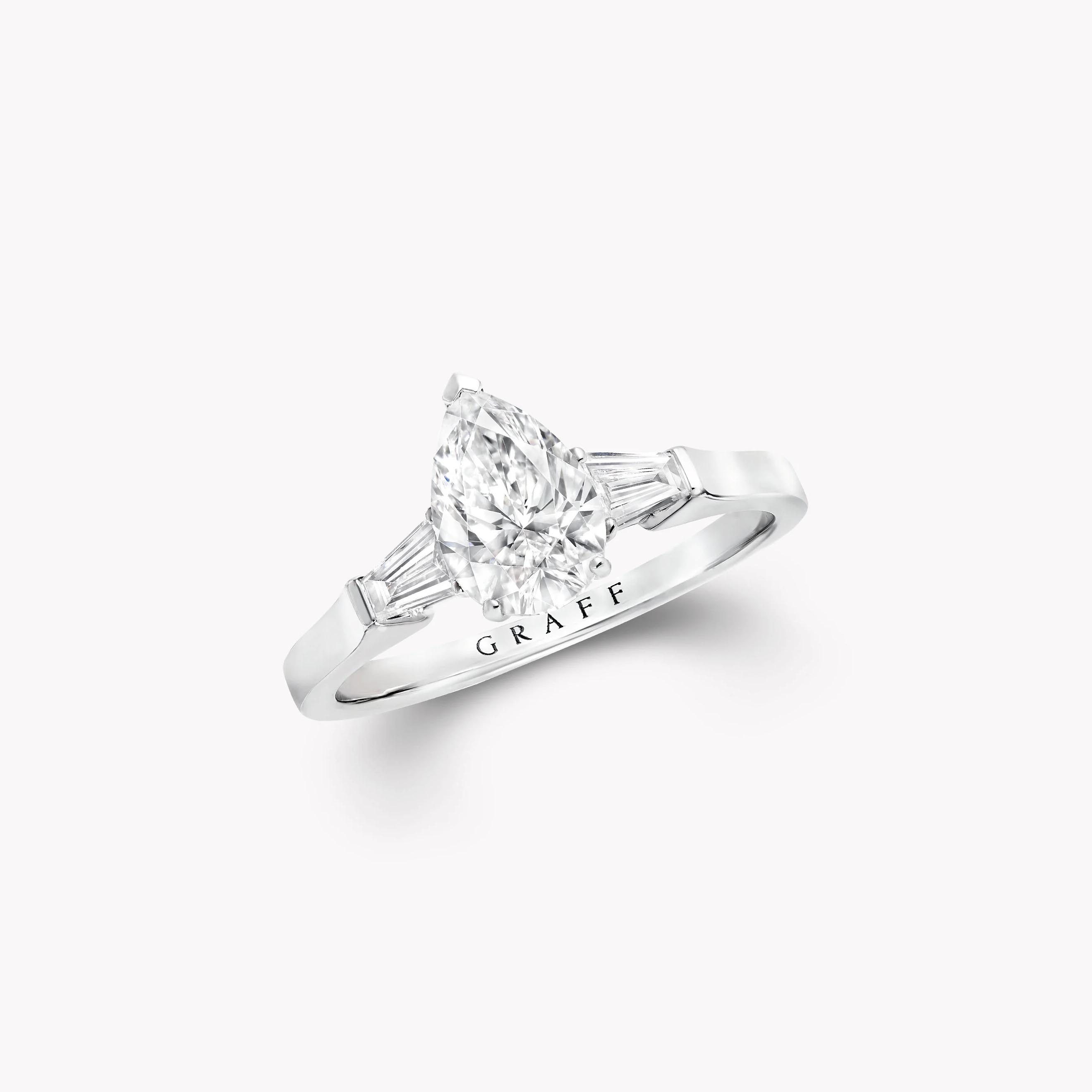 pear shaped diamond ring