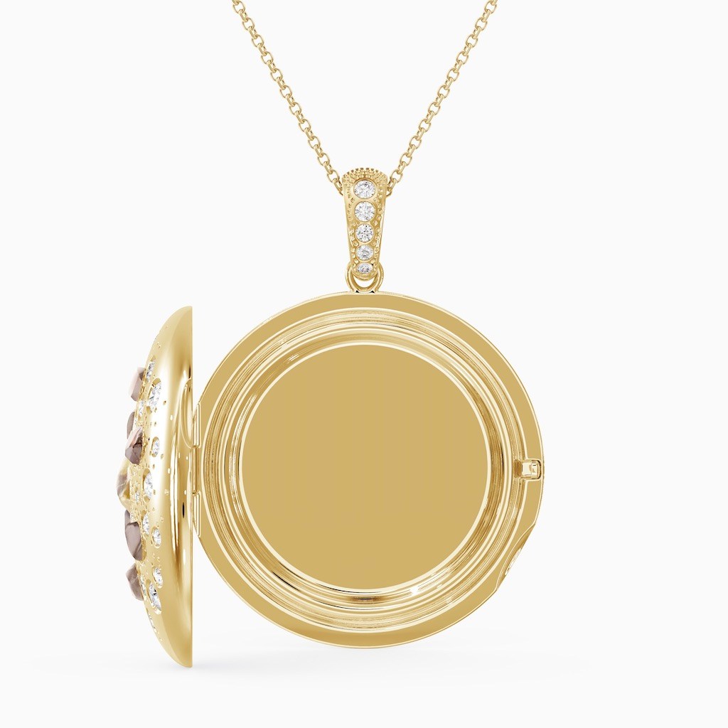 De Beers created a gold and diamond Anniversary Talisman Locket