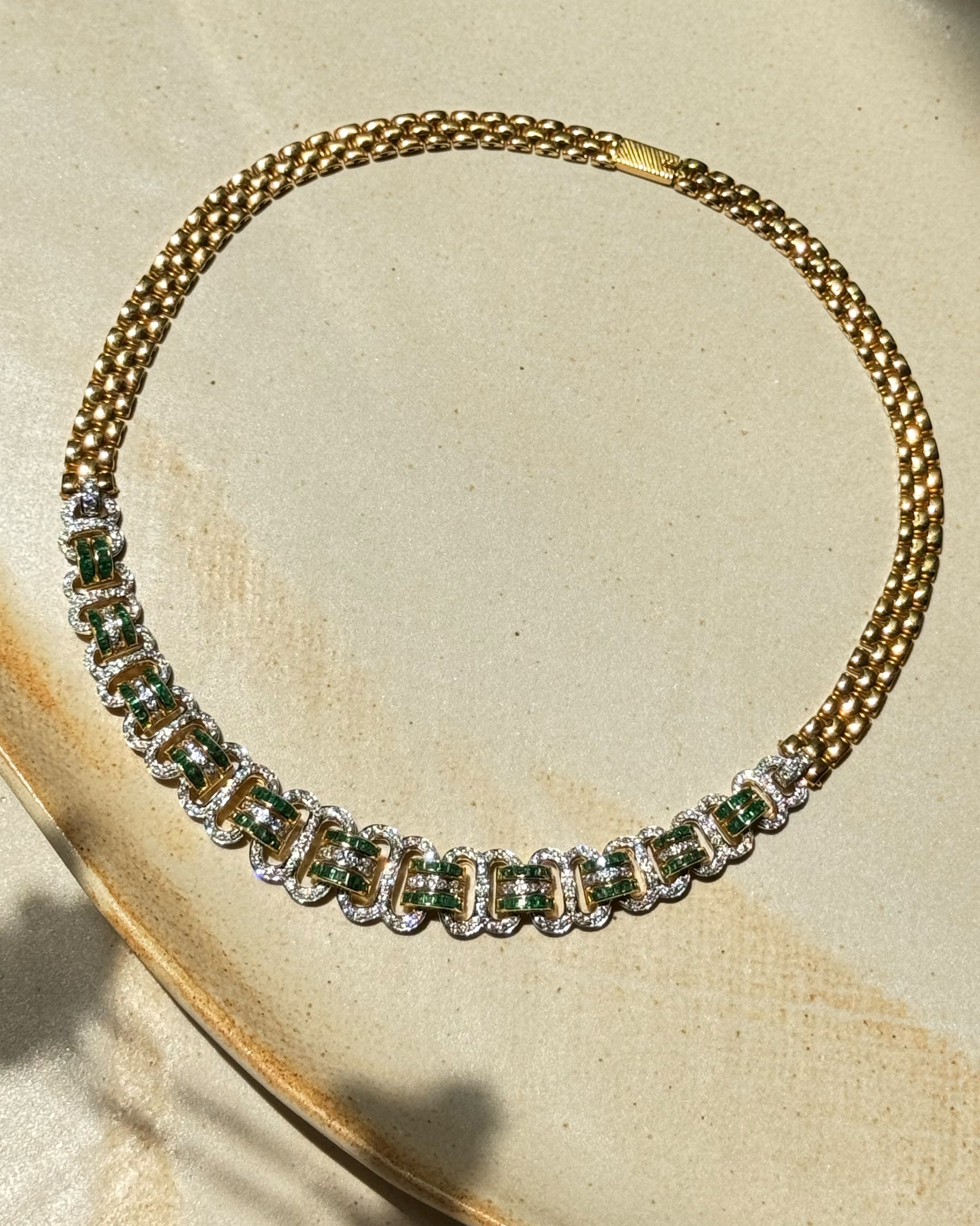 Timeless natural diamond necklace