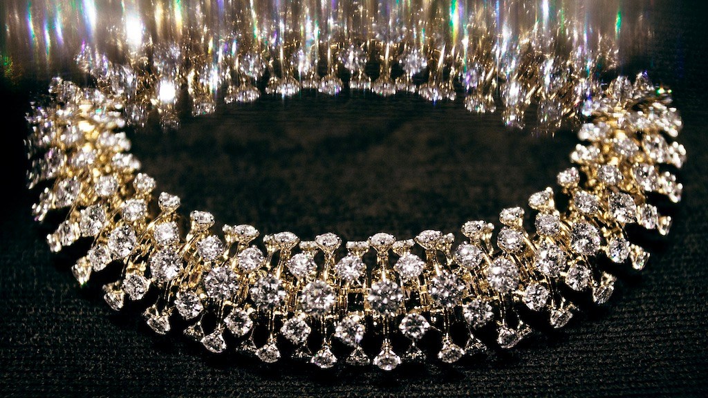 Nikos Koulis diamond collar