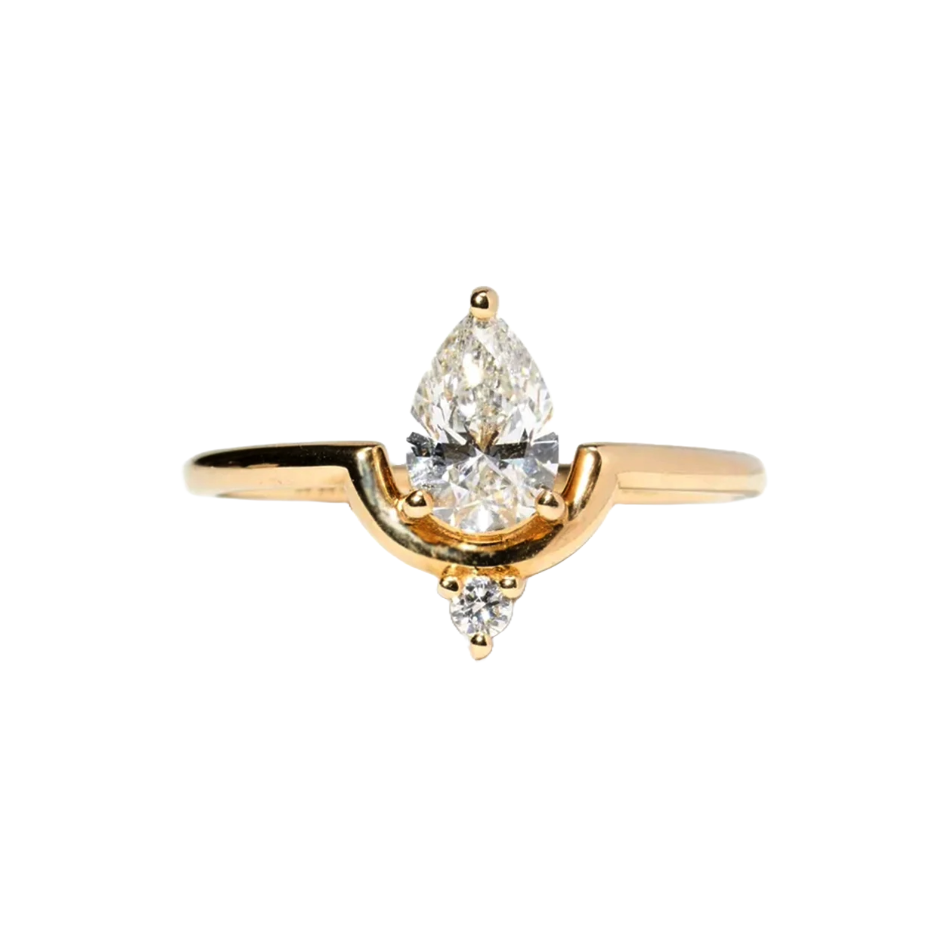 pear shaped engagement ring