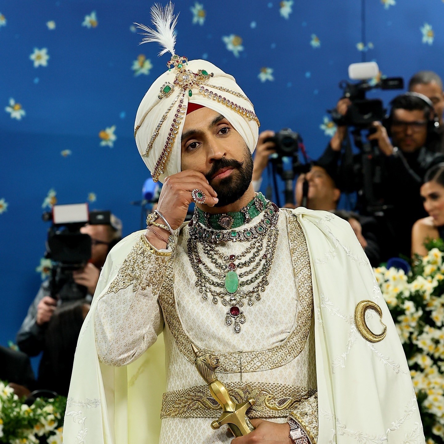 Diljit Dosanjh in Golecha Jewels diamond necklace and jewelled turban with brooch.
