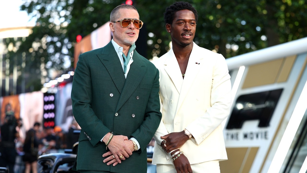 Brad Pitt and Damson Idris attend the Premiere of F1 The Movie. Brad Pitt wearing the DIDRIS Wide Ring.