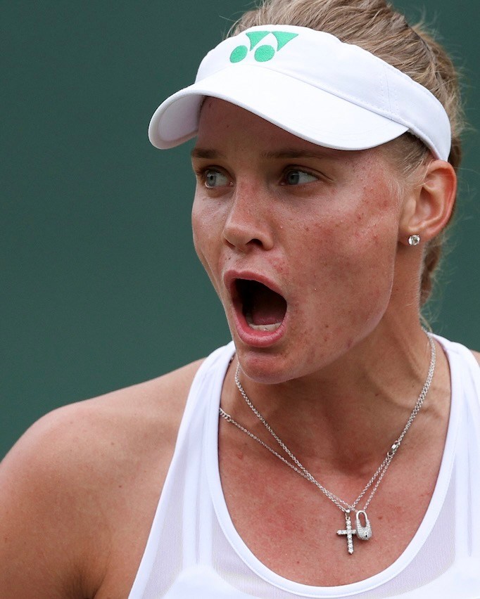 tennis season jewelry: Dayana Yastremska