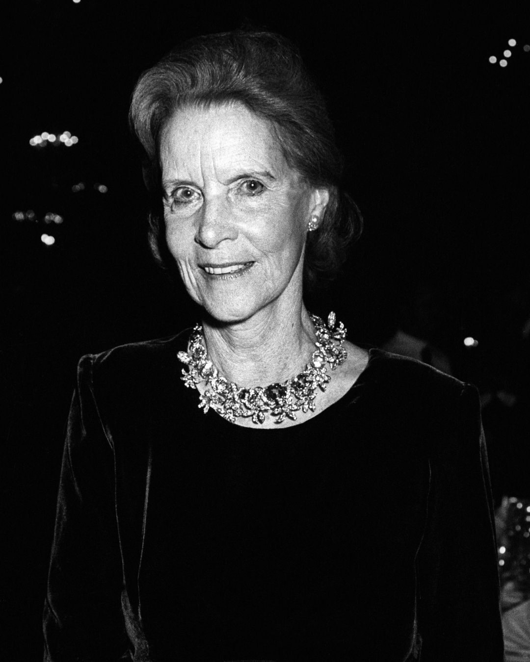 Bunny Mellon wears the Mellon Blue Diamond