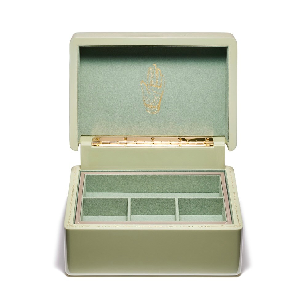 affordable diamond jewelry: jewelry box