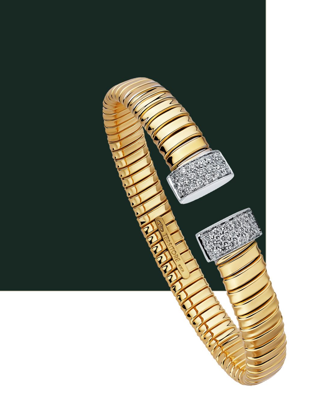 Gold bracelet with natural diamond