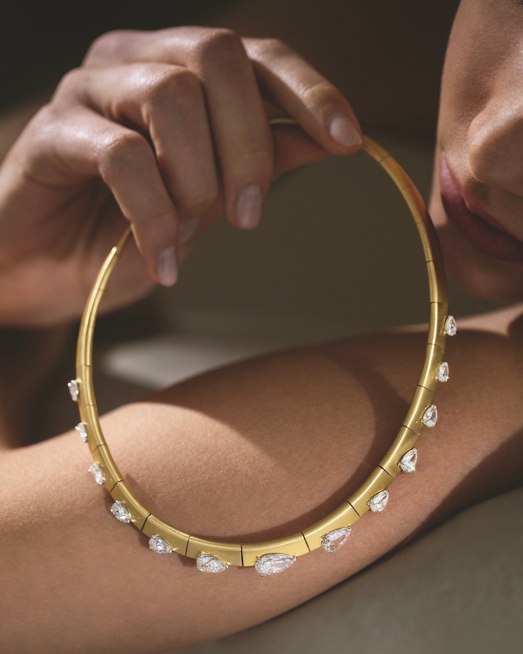 Diamond Nikos Koulis collar necklace as seen in Melanie Grant's The Jewelry Book (Nikos Koulis)