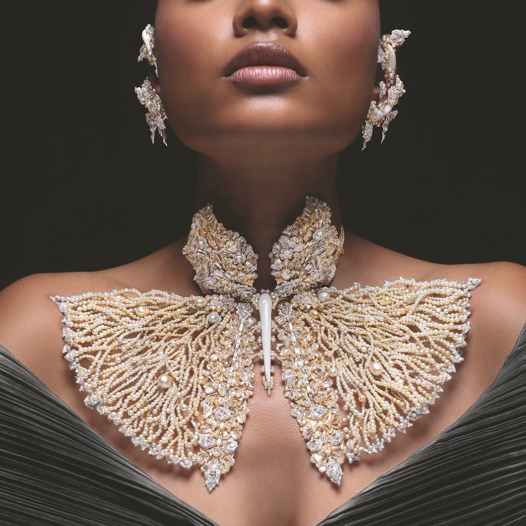 Butterfly necklace by Bina Goenka, weaves 2,900 diamonds, 300 natural pearls, and 5,900 white clam pearls as seen in The Jewelry Book