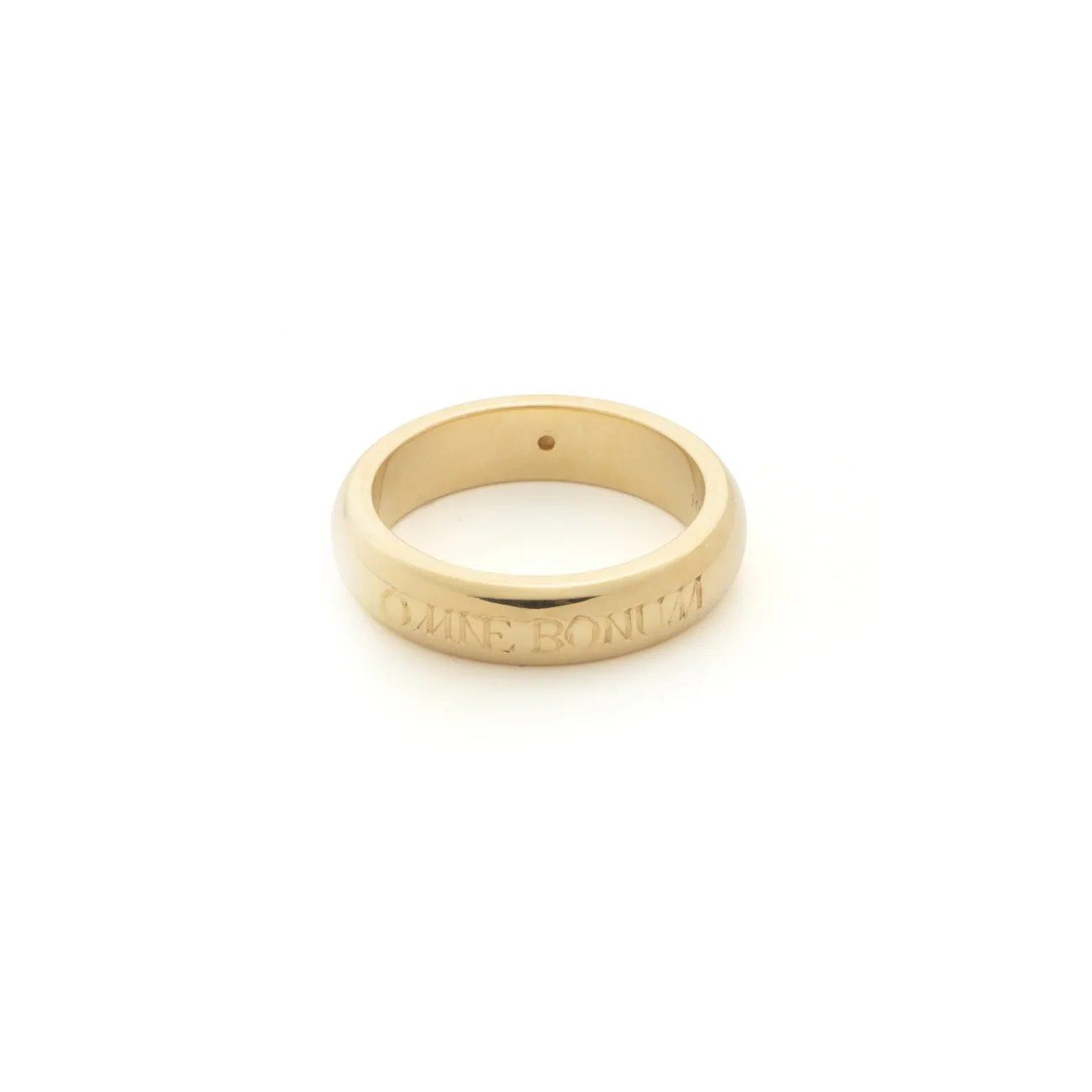 Detailed engraving wedding band