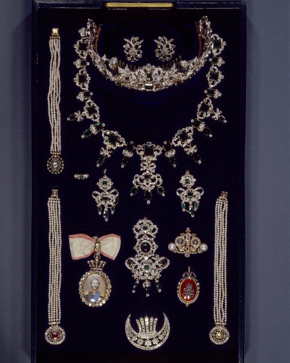 The Danish Crown Jewels parure sets. (Photographer: Iben Kaufmann, Courtesy of The Royal Danish Collection)