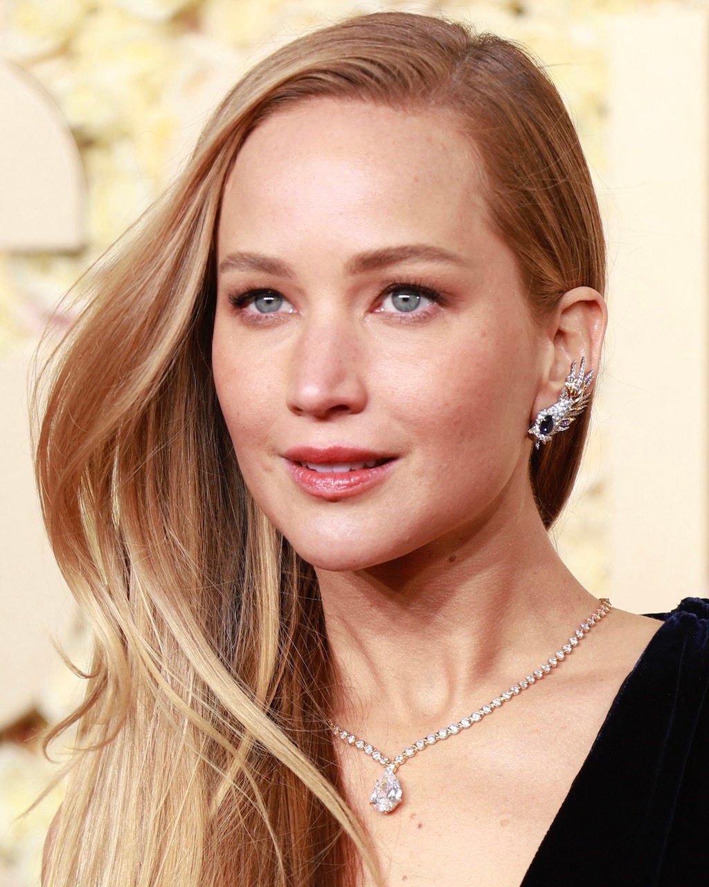 Jennifer Lawrence Wore Tiffany & Co. Jewelry to the 2024 Golden Globe Awards