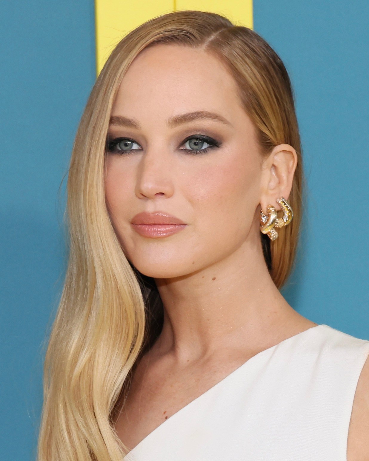 Jennifer Lawrence Wore Tabayer Jewelry to the 2023 No Hard Feelings Premiere
