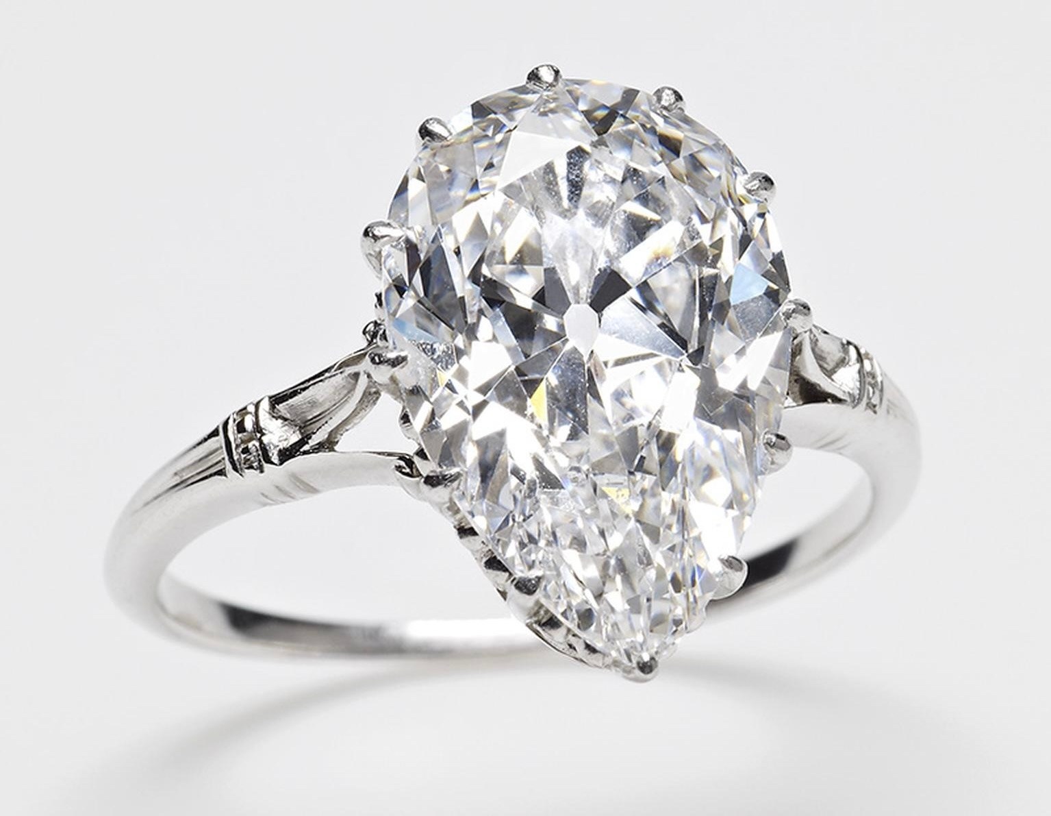 Cullinan IX Ring, Attributed to Garrard & Co, 1911. (The Royal Collection (c) 2012, Her Majesty Queen Elizabeth II.)