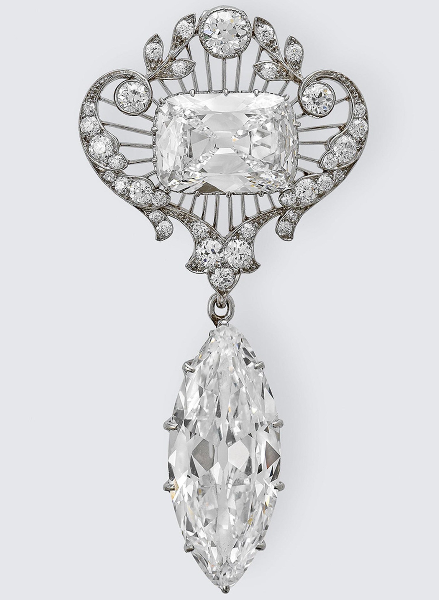 Queen Elizabeth II’s Cullinan VI and VIII Diamond Brooch