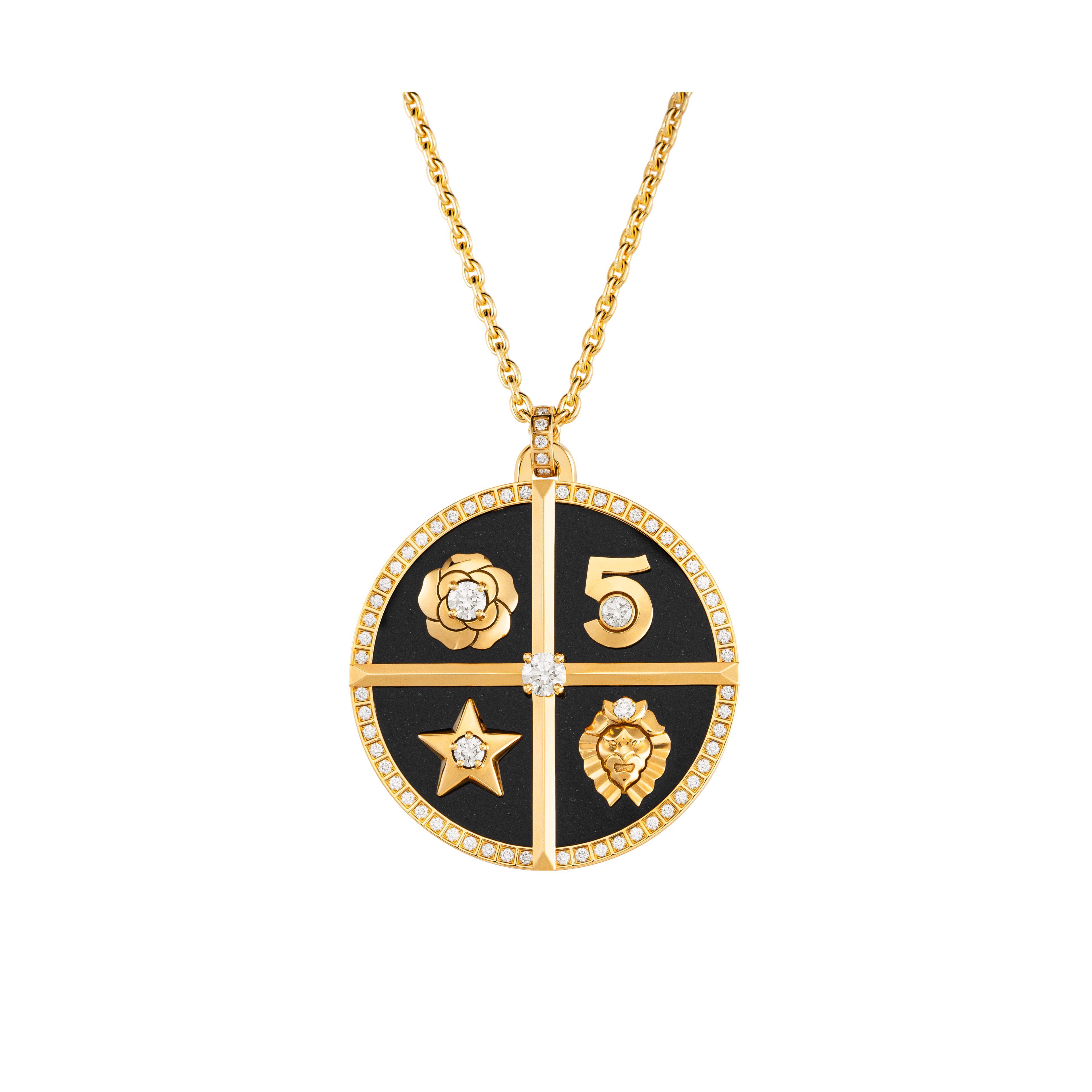gifts for men chanel necklace