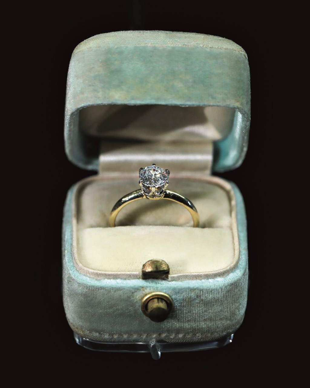 Tiffany and Co Classic Diamond Prong Setting