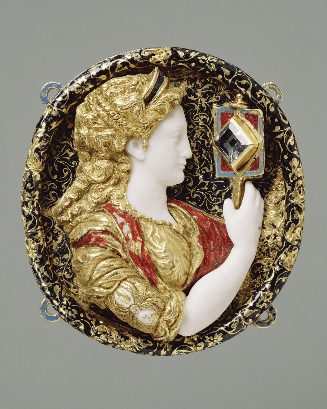Renaissance jewelry: table cut diamond in hat badge