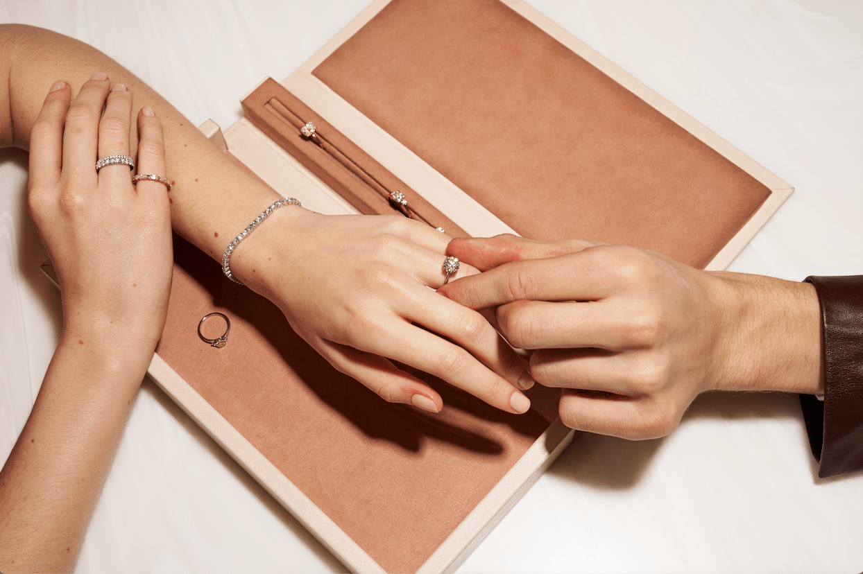 engagement ring trends: Should You Buy an Engagement Ring Online or In Store?