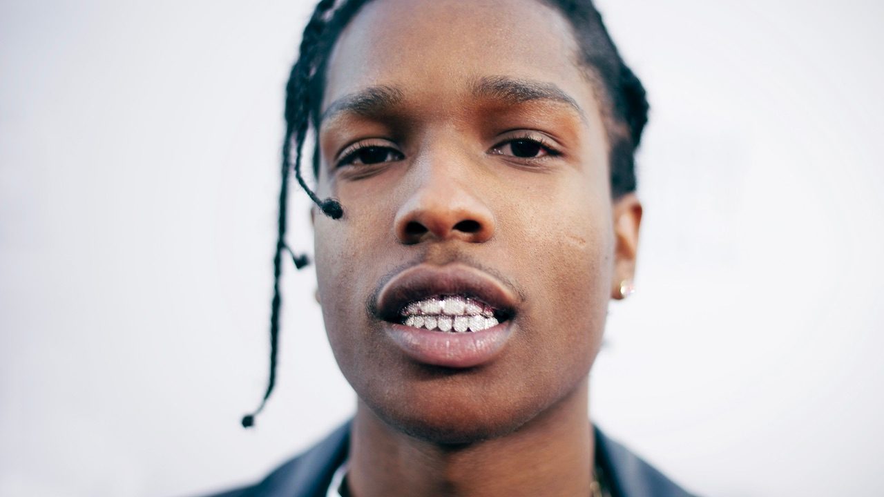 Diamond Grillz Rapper A$AP Rocky attends the 2014 American Music Awards on November 23, 2014