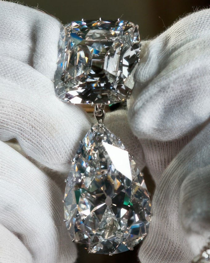 Queen Elizabeth II Royal Brooches Grannys Chips The Cullinan III and IV Brooch
