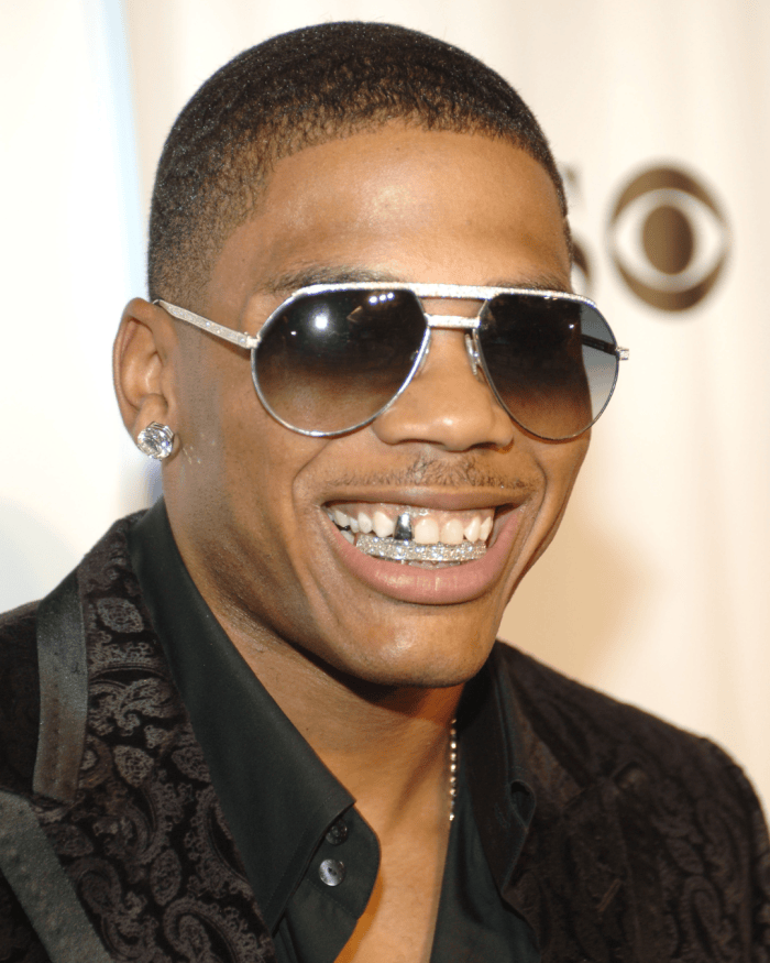 Nelly in diamond grillz