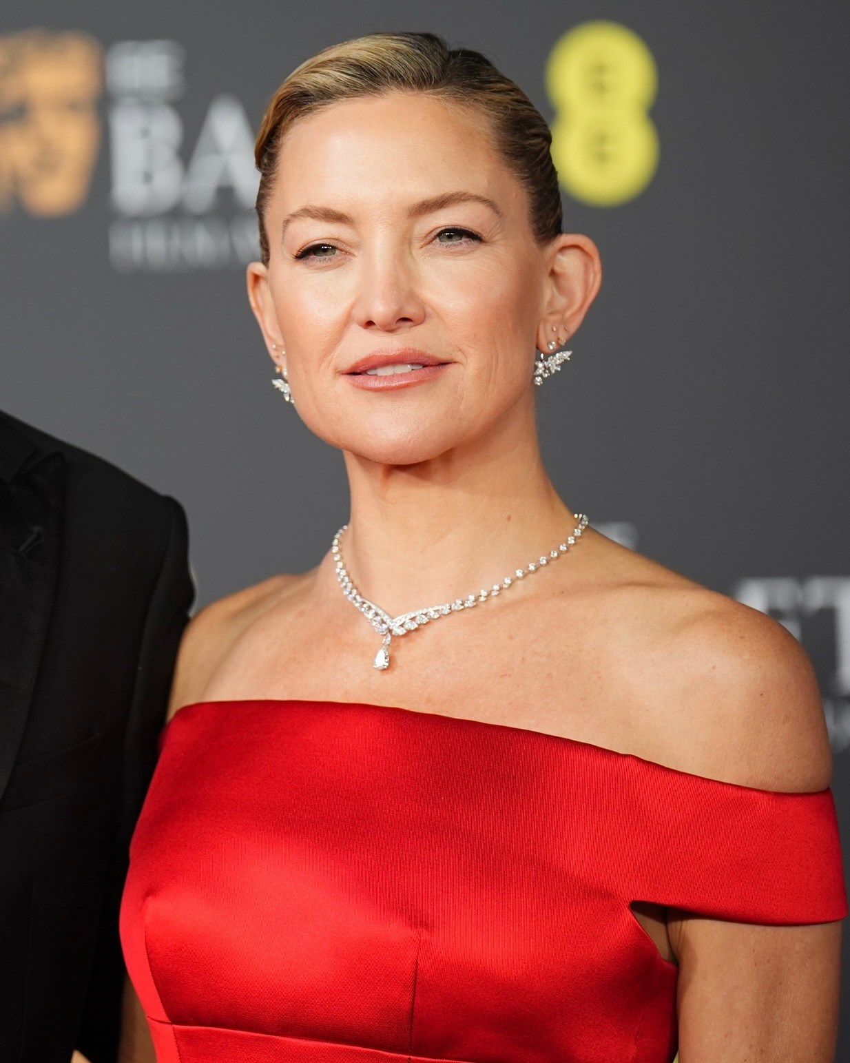 Kate Hudson attends the BAFTA Awards 2026 in diamond jewelry