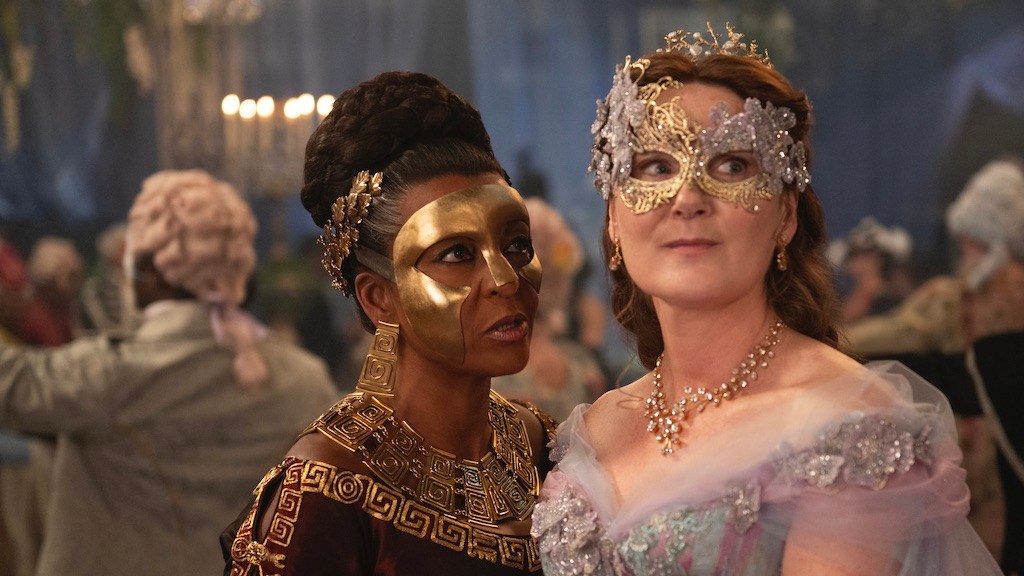 Bridgerton Season 4 Bridgerton Jewelry Ruth Gemmell as Lady Violet Bridgerton