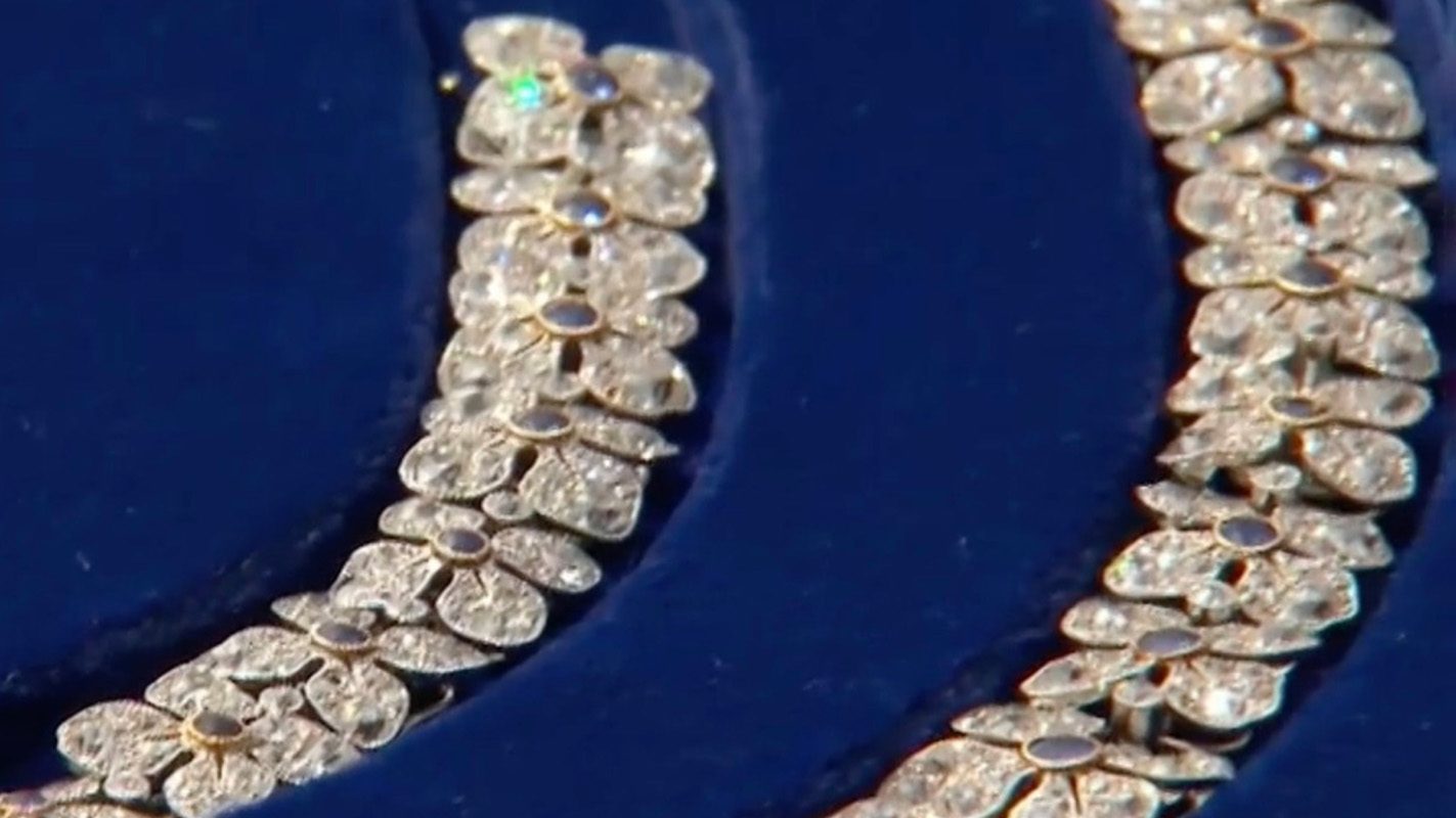 Close-up of Nancy Astor's diamond and sapphire necklace (Courtesy of BBC)