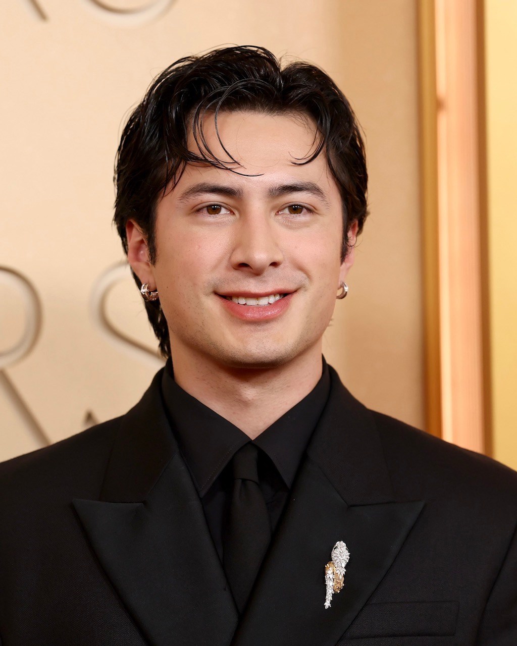 Heated Rivalry Star Hudson Williams Wore Bulgari Jewelry to the Oscars 2026