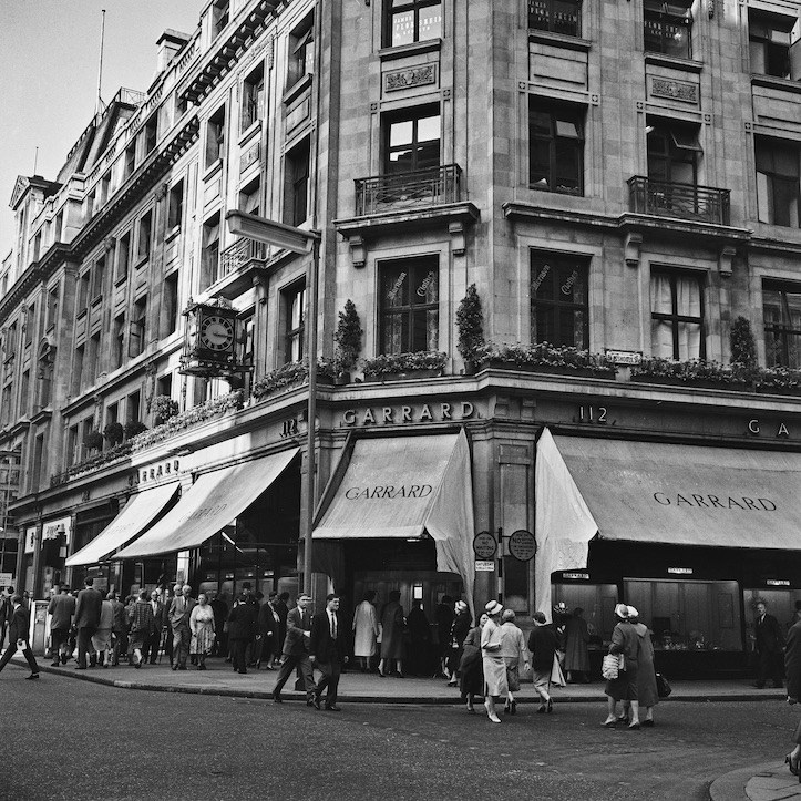 Garrard & Co. Jewelers on the corner of Regent Street, London, October 15th, 1959.