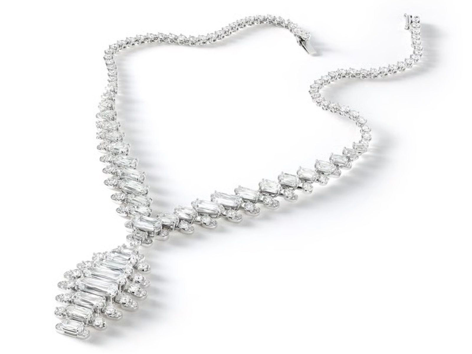 The Splendea necklace by Cartier, from the En Équilibre Chapter III high jewelry collection, features 34 perfectly matched diamondsin a fluid ribbon of light. (Courtesy of Cartier)