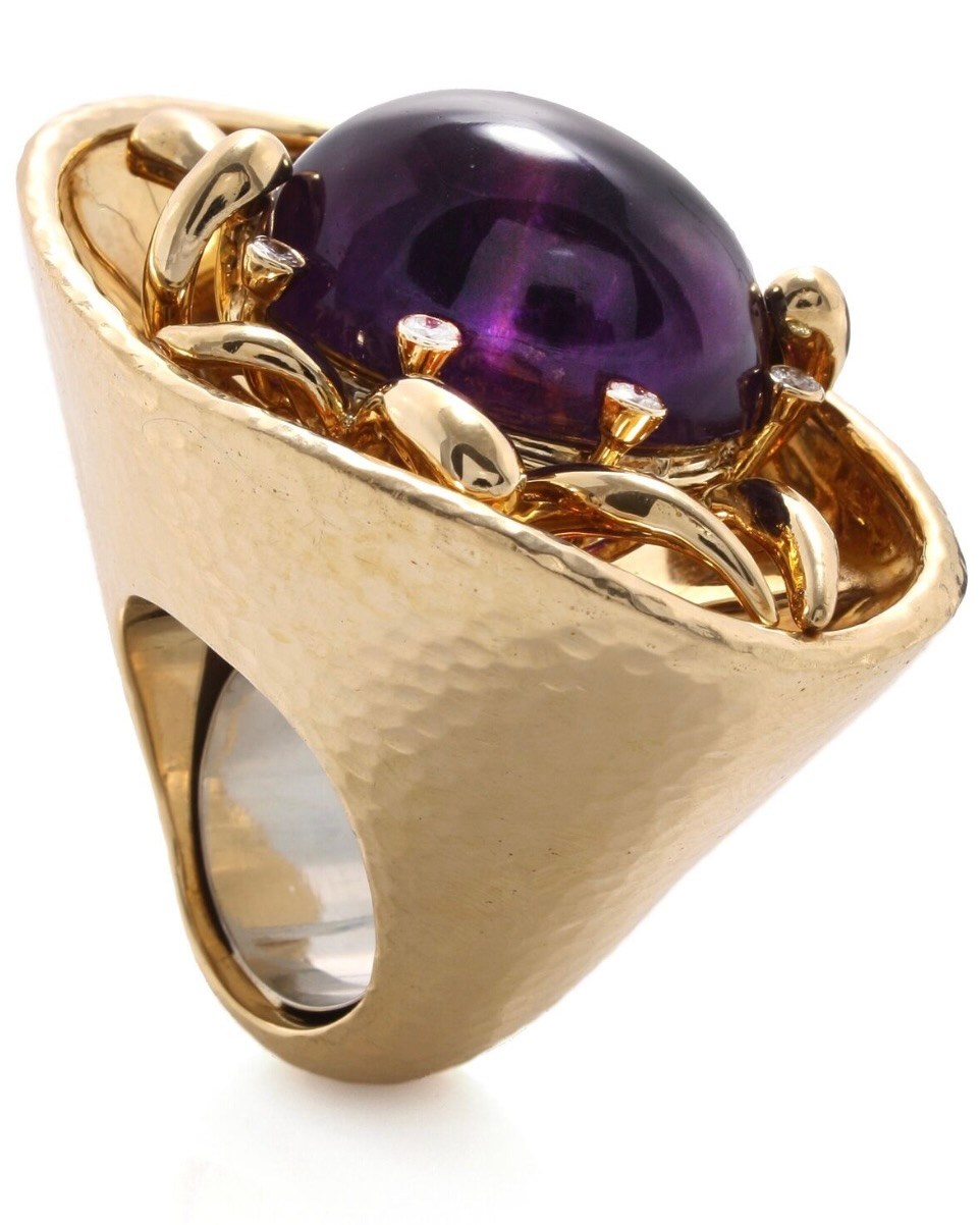 David Webb Cabochon Amethyst Ring, Brilliant-cut diamonds, and 18K gold