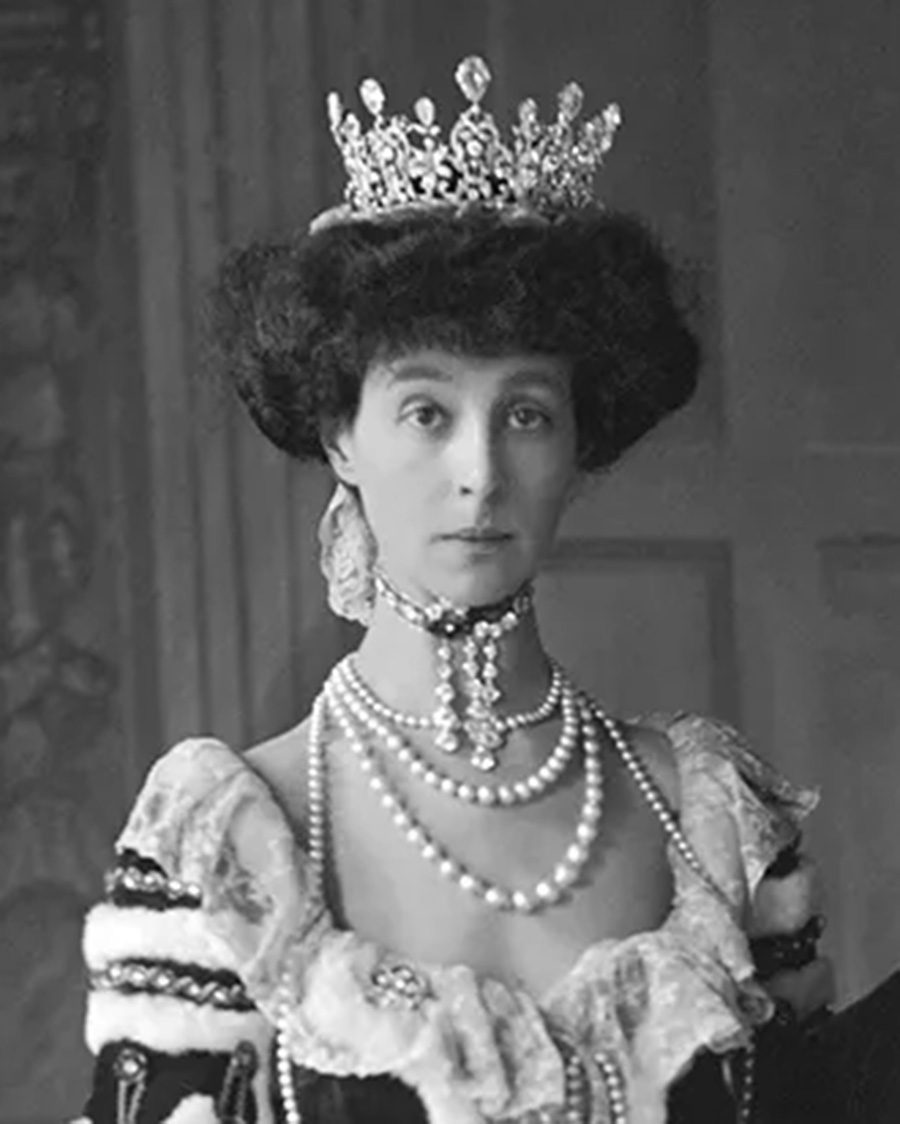 Consuelo Vanderbilt Dressed for 1911 coronation of King George V. (Wikimedia Commons/Public Domain)