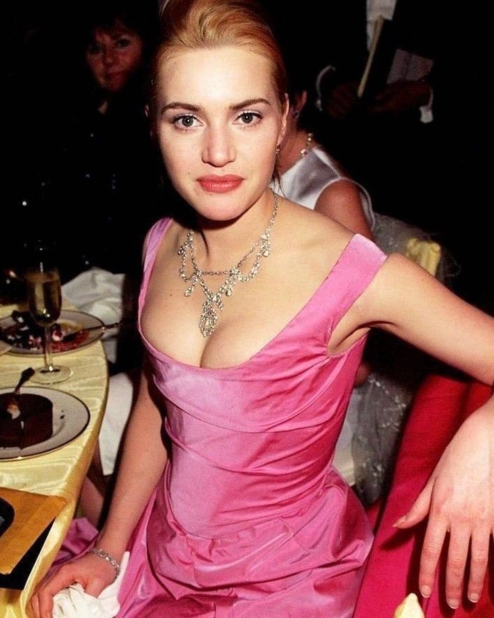 Kate Winslet attends the 68th Annual Academy Awards at the Dorothy Chandler Pavilion in Los Angeles, California, March 25th 1996. (Courtesy of Martin Katz via Getty Images)