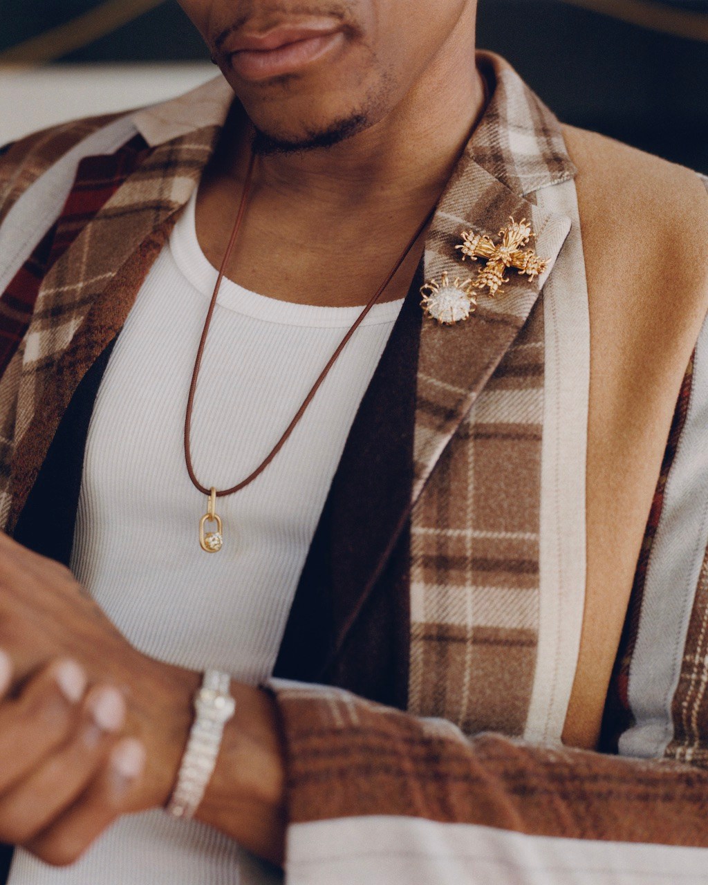 Basketball star Russell Westbrook wearing diamonds