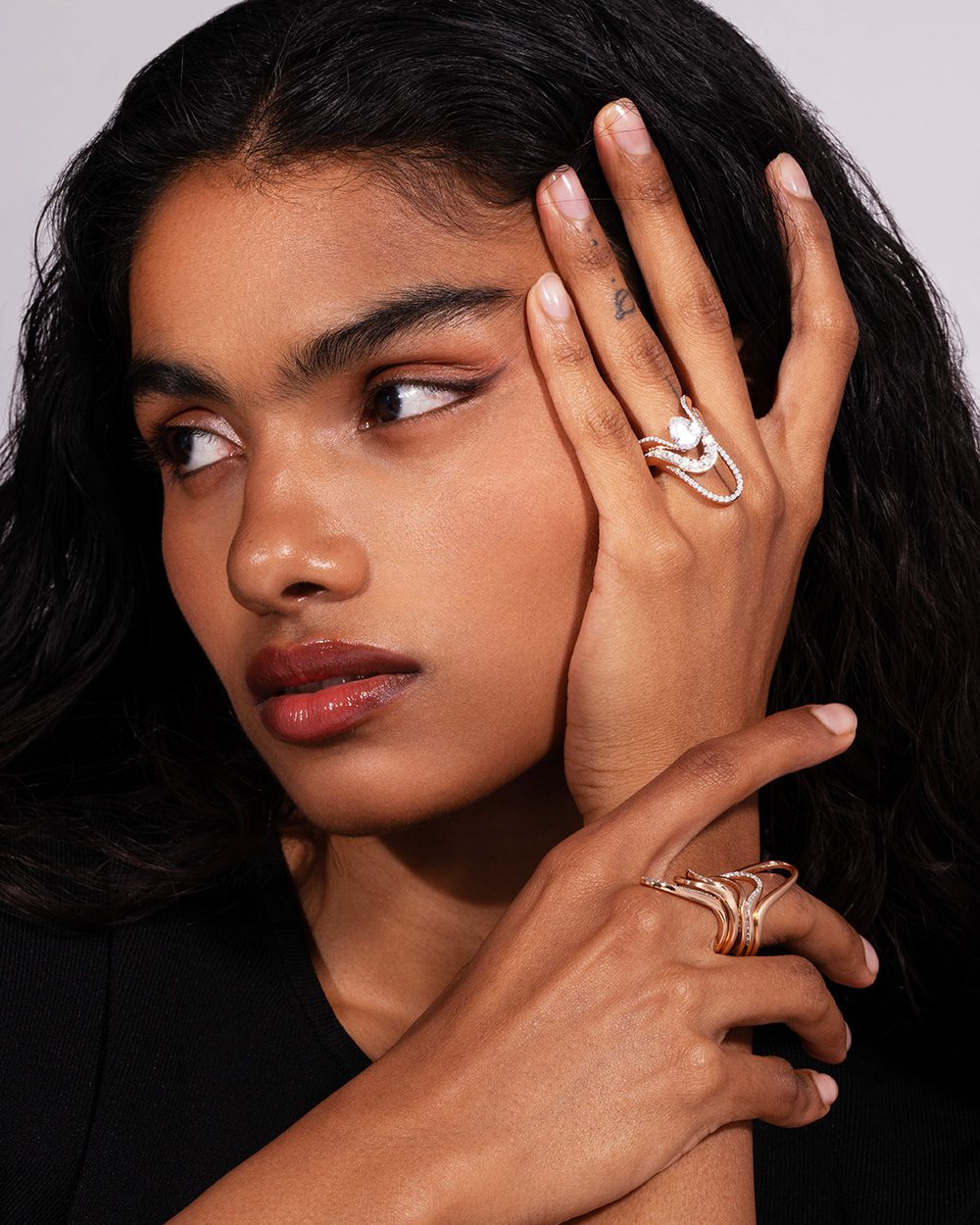 wavy rings with diamonds