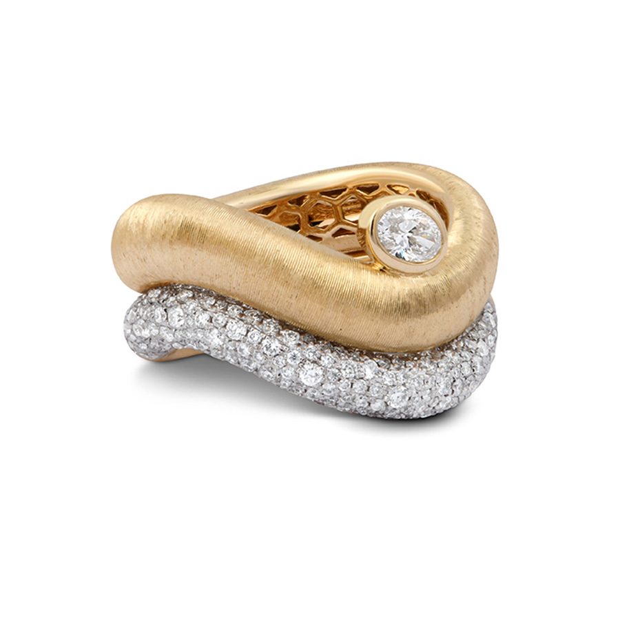 wavy ring set with pave
