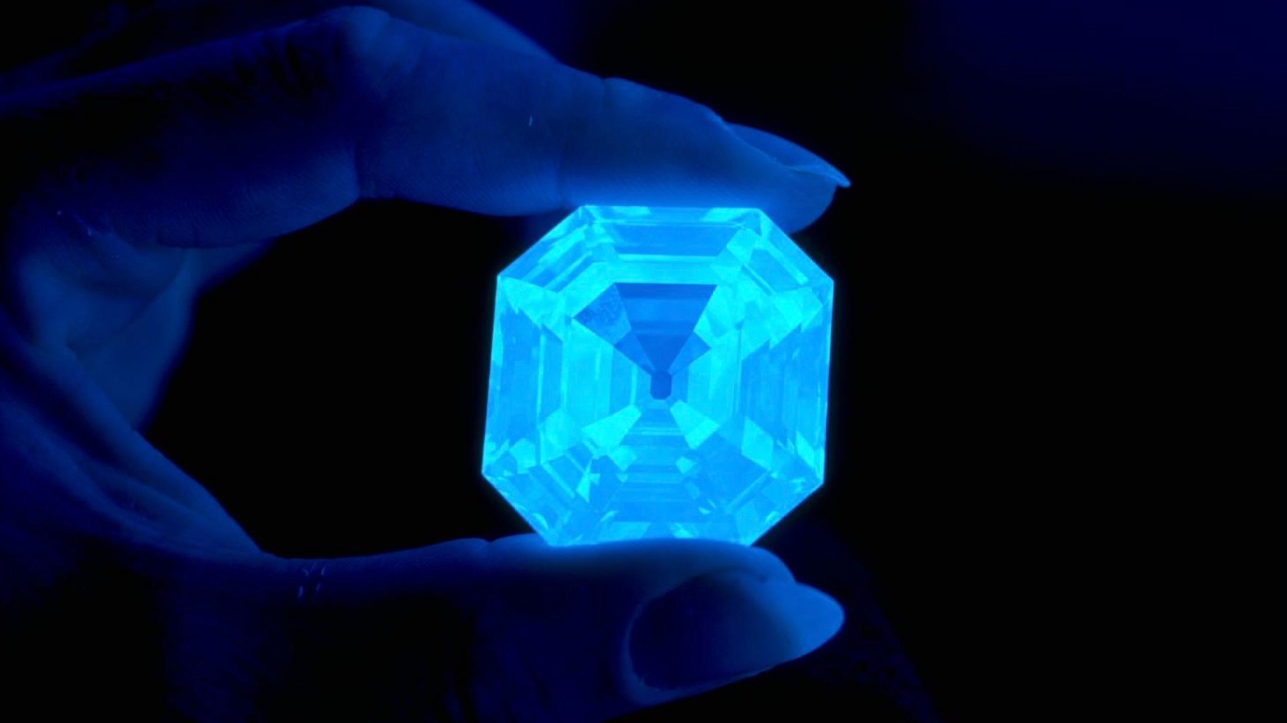 The Portuguese Diamond's Floresence