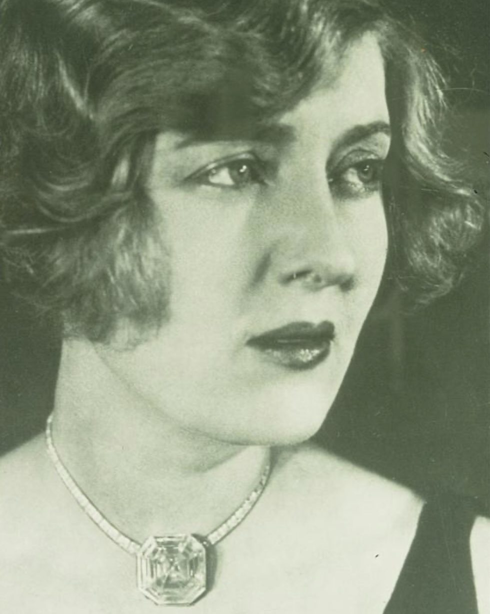 In the 1920s, Peggy Hopkins Joyce owned the Portuguese Diamond and set it into a platinum choker after acquiring it in a deal involving $350,000 worth of pearls. (© Smithsonian’s National Museum of Natural History.)