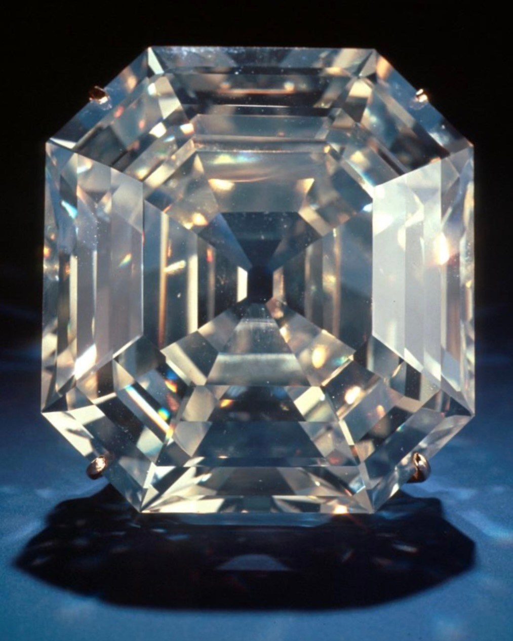 The Portuguese Diamond is among the largest cut diamonds on public display. A Type Ia 127.01 ct diamond with very strong bluish fluorescence