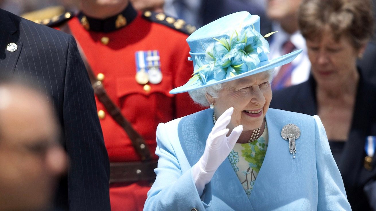Royal Brooches Queen Elizabeth II arrives at the Canadian Museum of Nature in Ottawa, Canada, June 30, 2010
