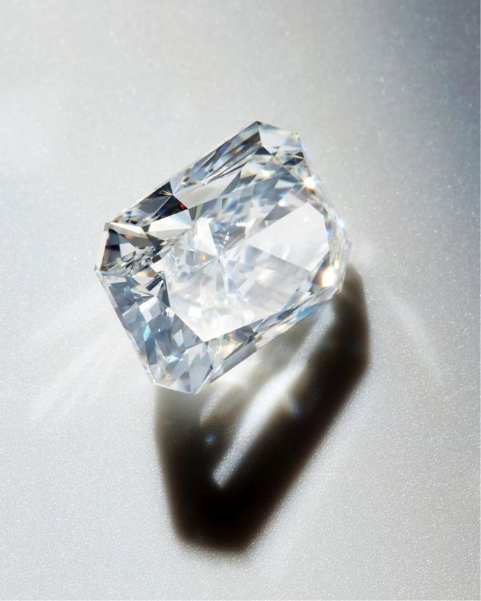 Radiant Cut Diamond (The Diamond Collective) Emerald cut diamond comparison