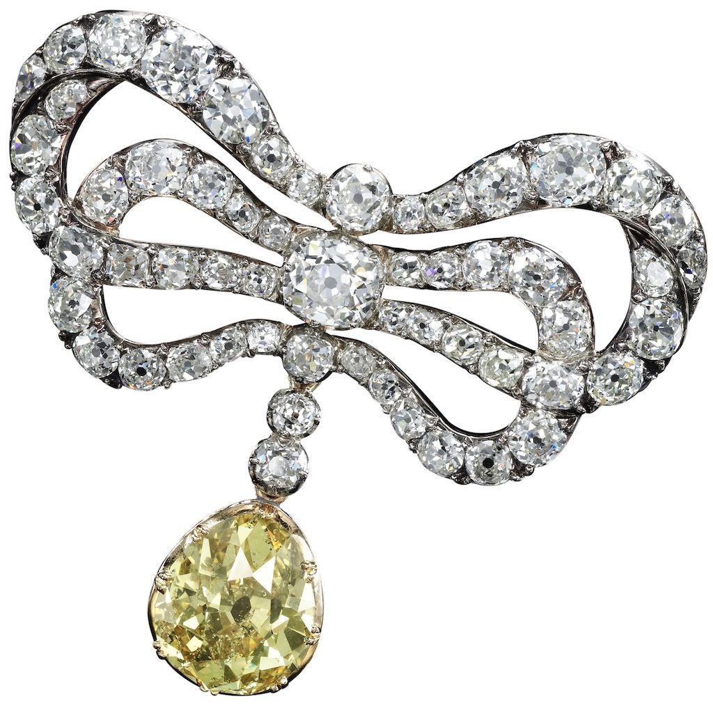 Marie Antoinette's jewelry: Yellow Diamond Brooch from the 18th Century